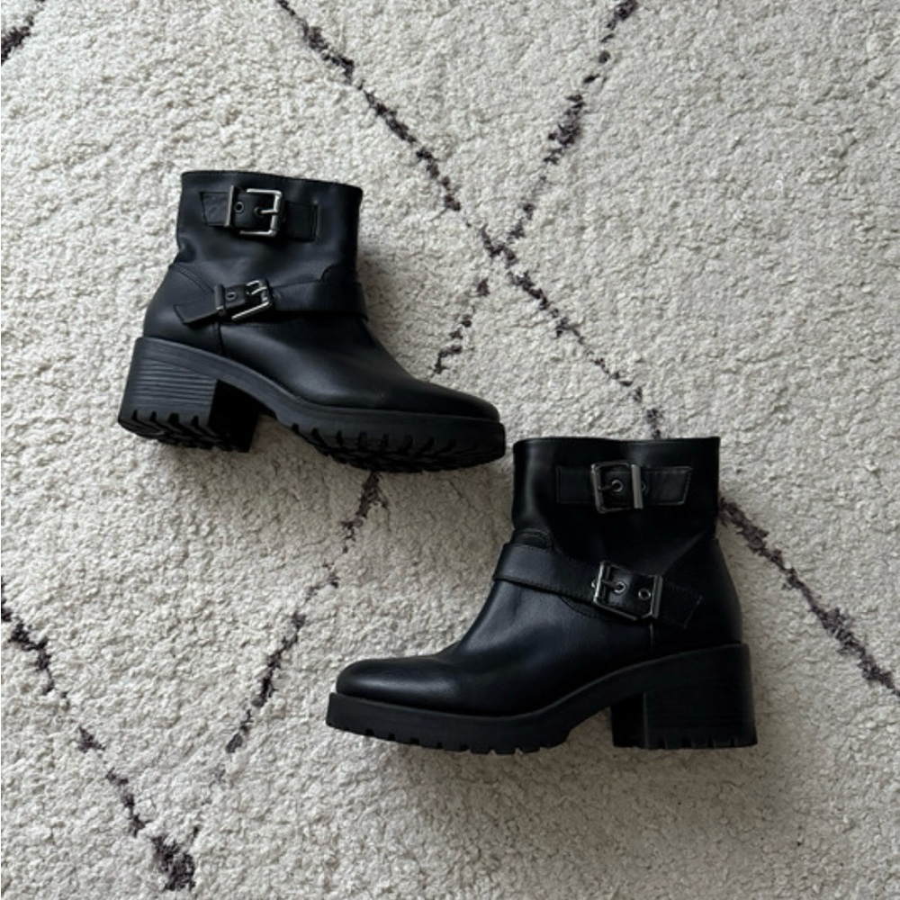 Universal Thread Black Buckle Ankle Boots